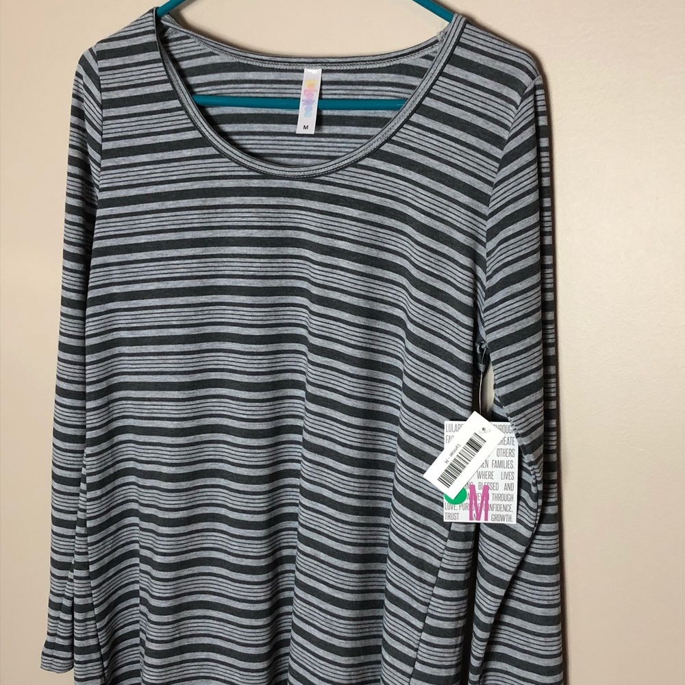 Lularoe Lynnae size Medium, NWT, gray striped